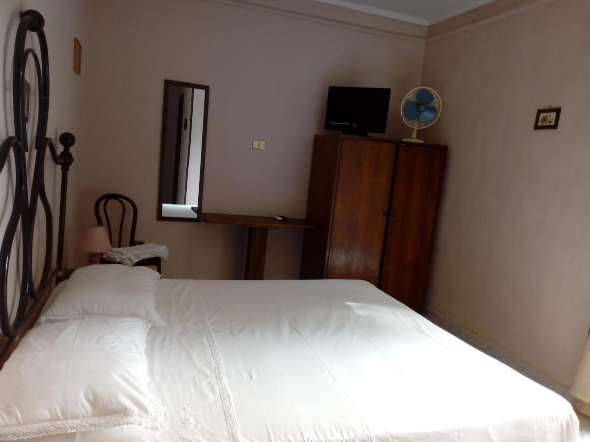 Bed and Breakfast Il Cactus San Giovanni Incarico Екстер'єр фото